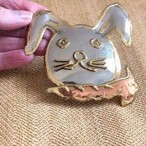 Vintage metal rabbit pendant/brooch
